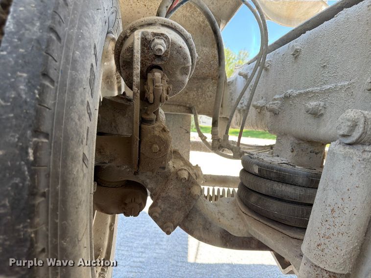 image for item DN6645 2006 Mack Granite CV713 ready mix truck