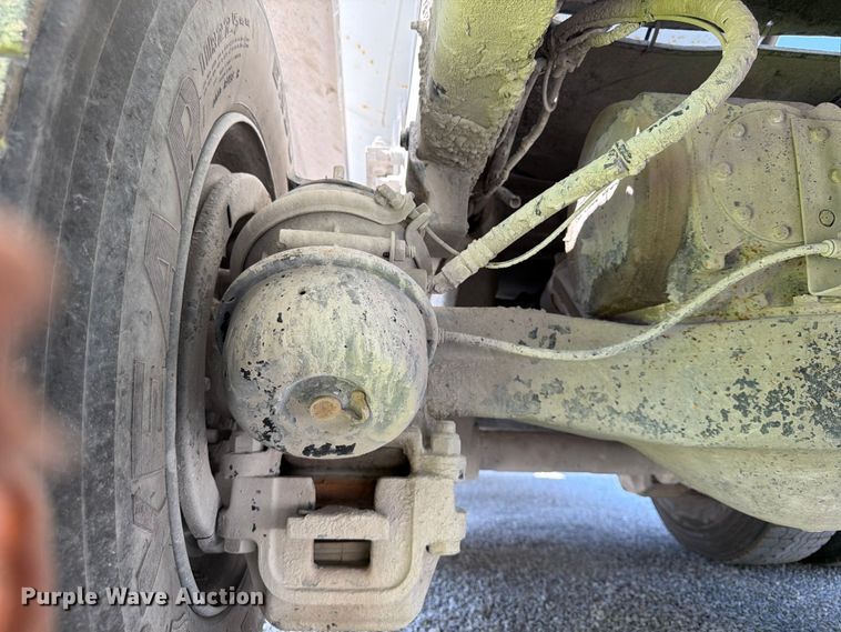 image for item DN6645 2006 Mack Granite CV713 ready mix truck
