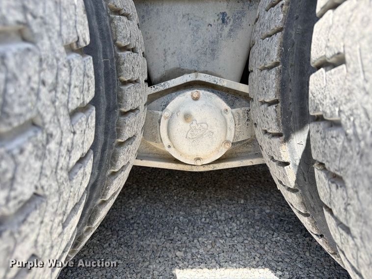 image for item DN6645 2006 Mack Granite CV713 ready mix truck