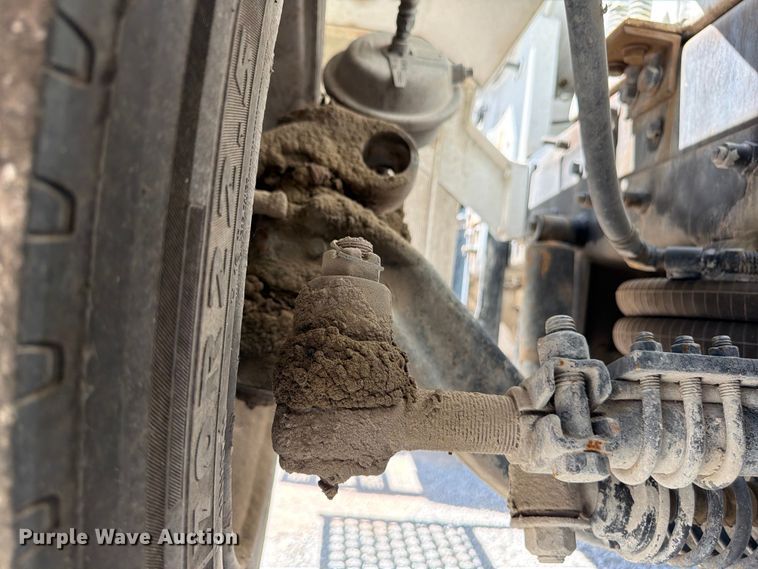 image for item DN6645 2006 Mack Granite CV713 ready mix truck