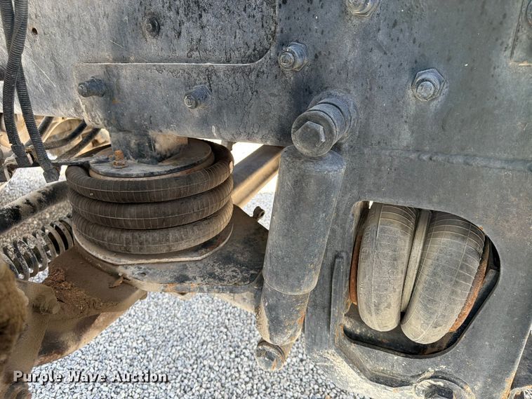 image for item DN6645 2006 Mack Granite CV713 ready mix truck