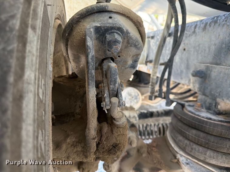 image for item DN6645 2006 Mack Granite CV713 ready mix truck