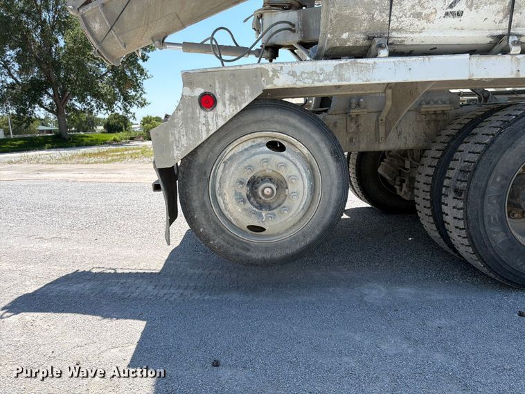 image for item DN6645 2006 Mack Granite CV713 ready mix truck