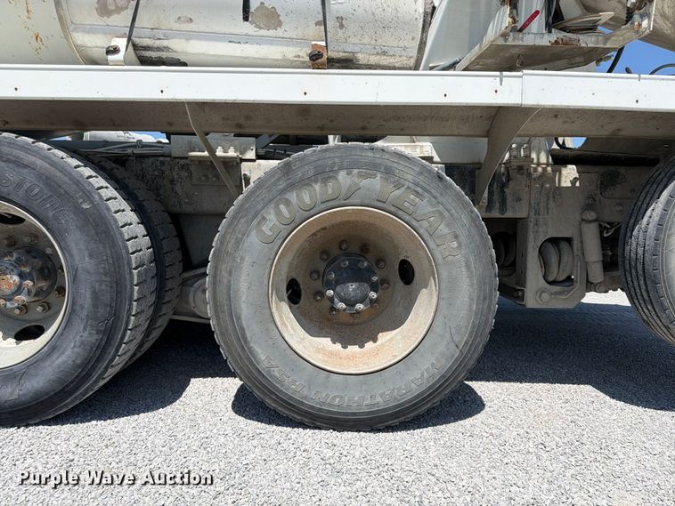 image for item DN6645 2006 Mack Granite CV713 ready mix truck
