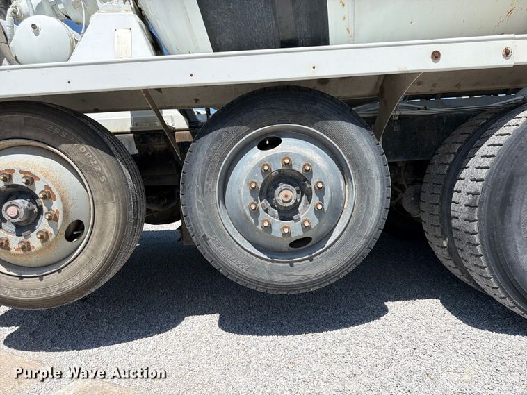 image for item DN6645 2006 Mack Granite CV713 ready mix truck