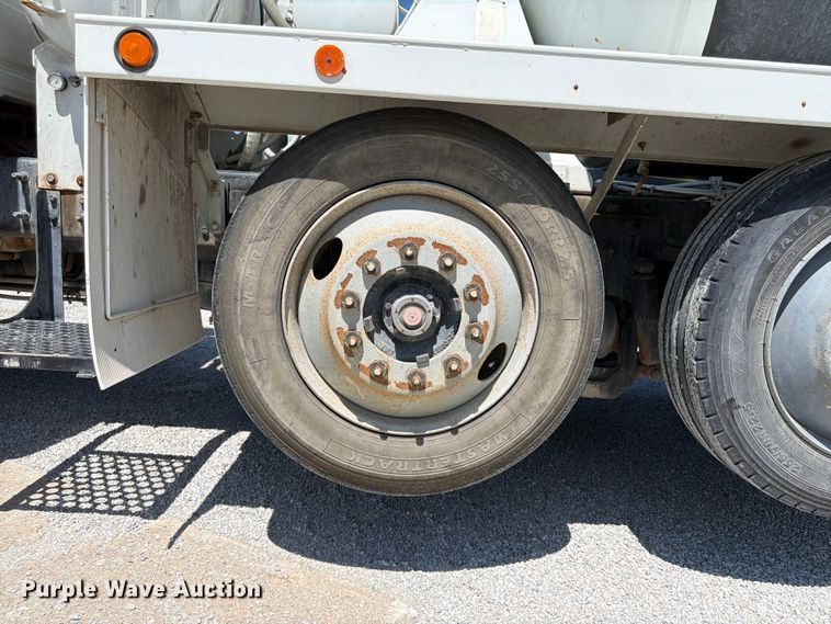 image for item DN6645 2006 Mack Granite CV713 ready mix truck