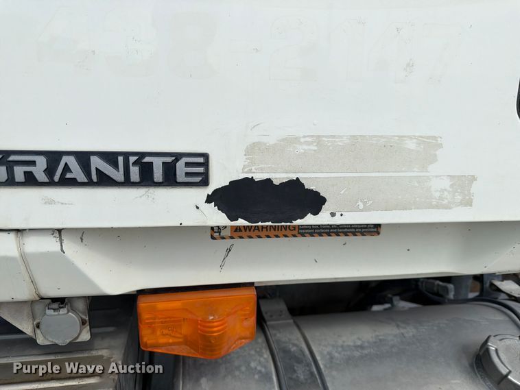 image for item DN6646 2004 Mack CV713 ready mix truck
