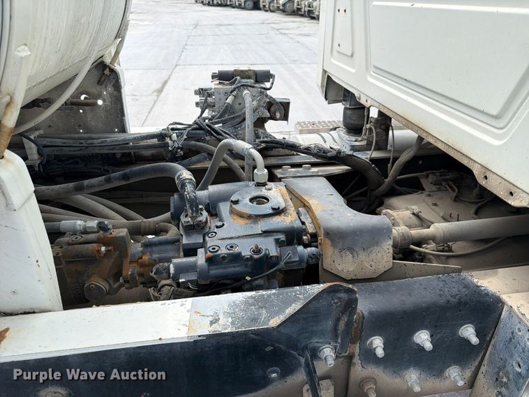 image for item DN6646 2004 Mack CV713 ready mix truck