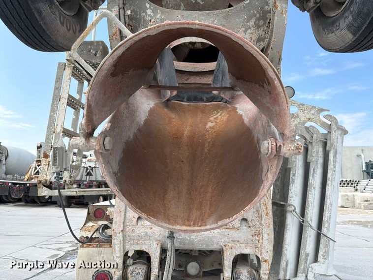 image for item DN6646 2004 Mack CV713 ready mix truck
