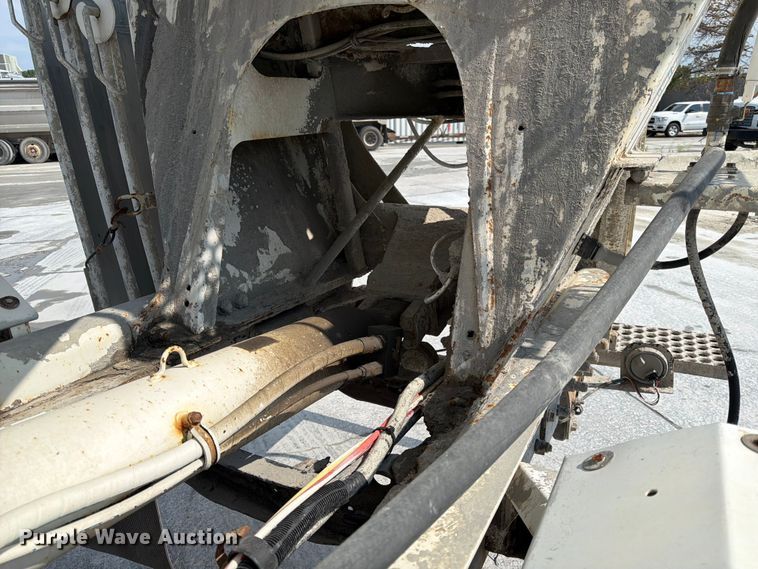 image for item DN6646 2004 Mack CV713 ready mix truck