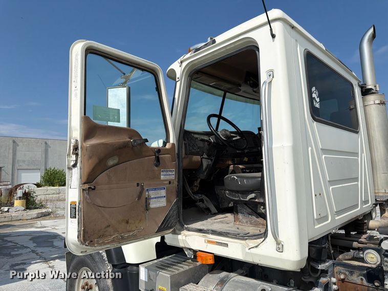 image for item DN6646 2004 Mack CV713 ready mix truck