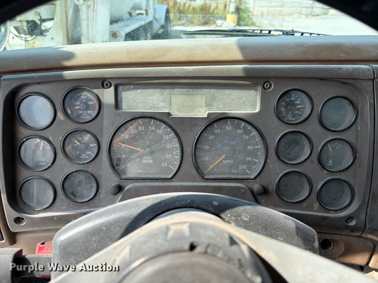image for item DN6646 2004 Mack CV713 ready mix truck