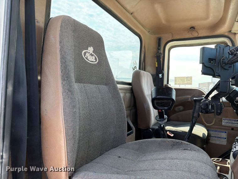 image for item DN6646 2004 Mack CV713 ready mix truck