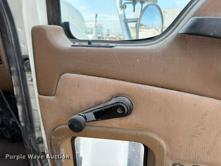 image for item DN6646 2004 Mack CV713 ready mix truck