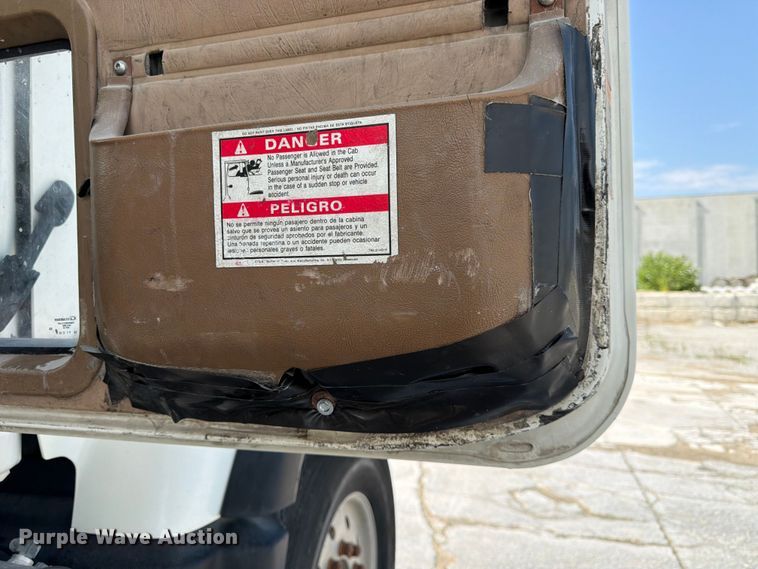 image for item DN6646 2004 Mack CV713 ready mix truck