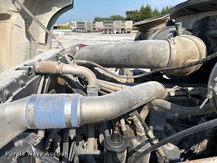 image for item DN6646 2004 Mack CV713 ready mix truck