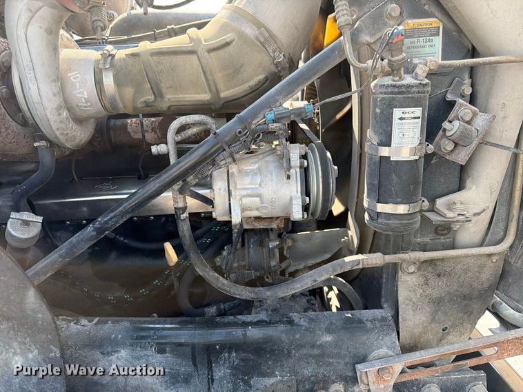 image for item DN6646 2004 Mack CV713 ready mix truck