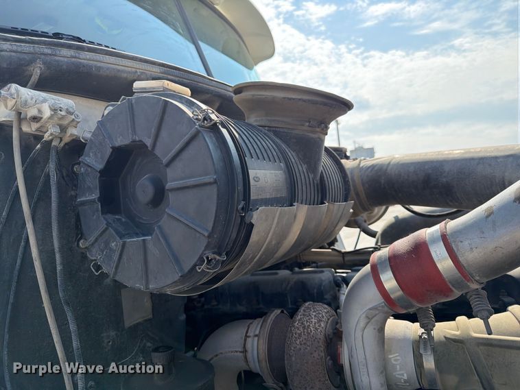 image for item DN6646 2004 Mack CV713 ready mix truck