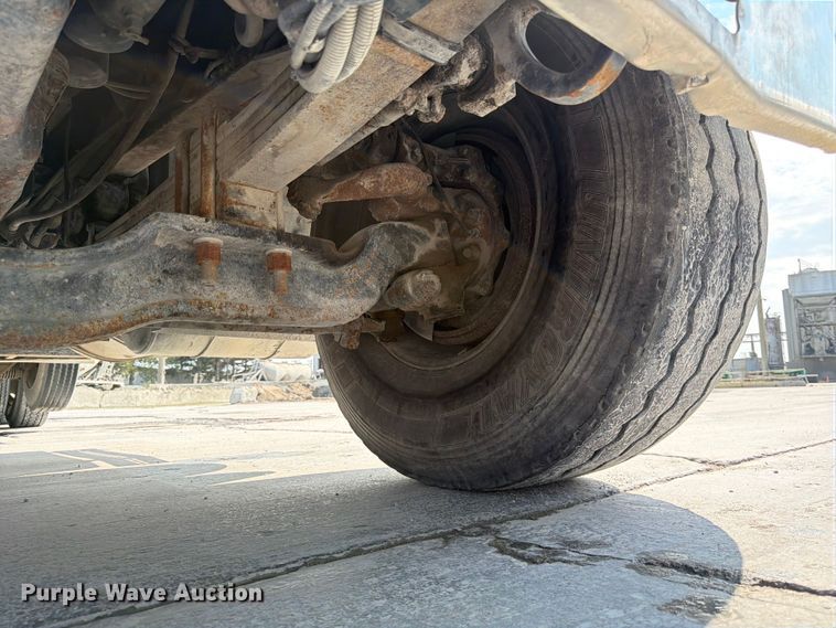image for item DN6646 2004 Mack CV713 ready mix truck