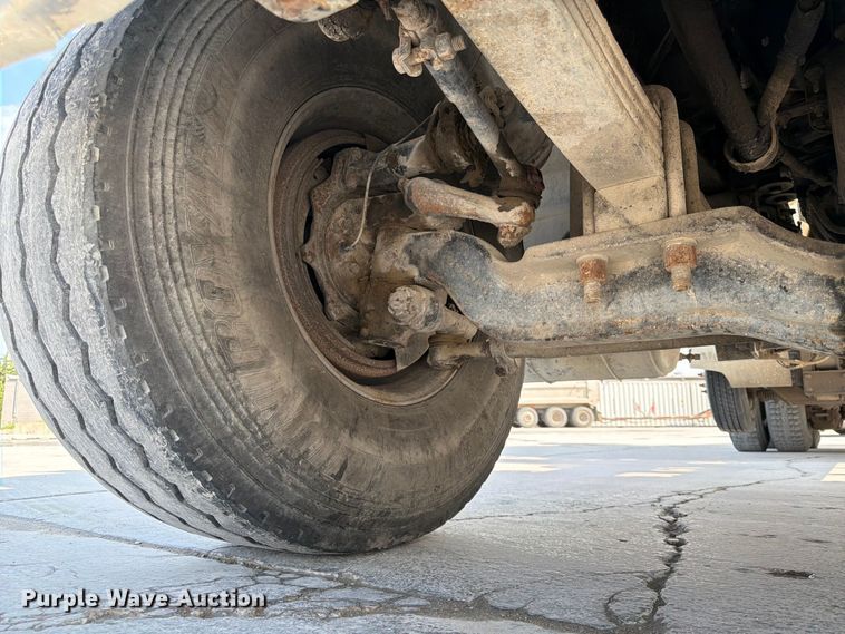 image for item DN6646 2004 Mack CV713 ready mix truck