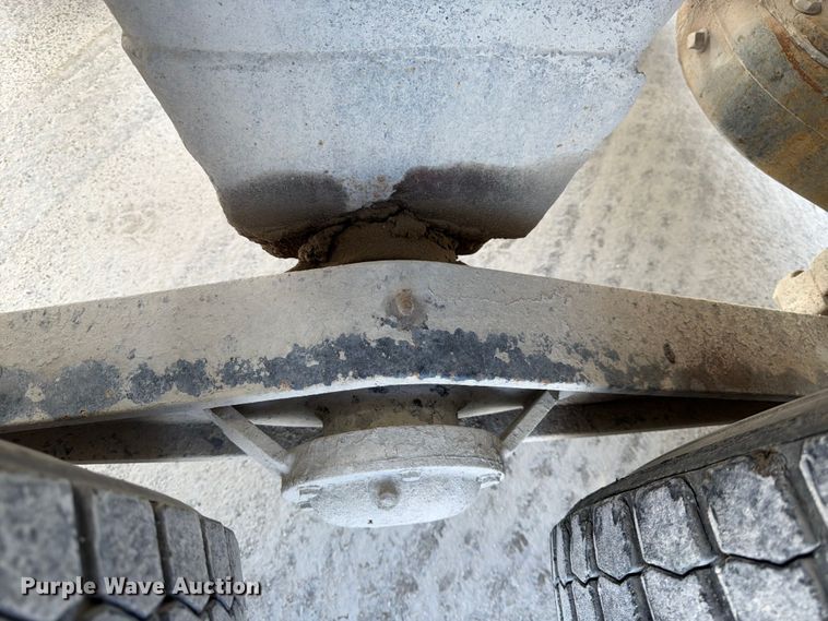 image for item DN6646 2004 Mack CV713 ready mix truck