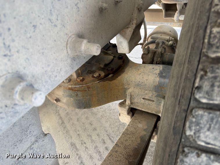 image for item DN6646 2004 Mack CV713 ready mix truck