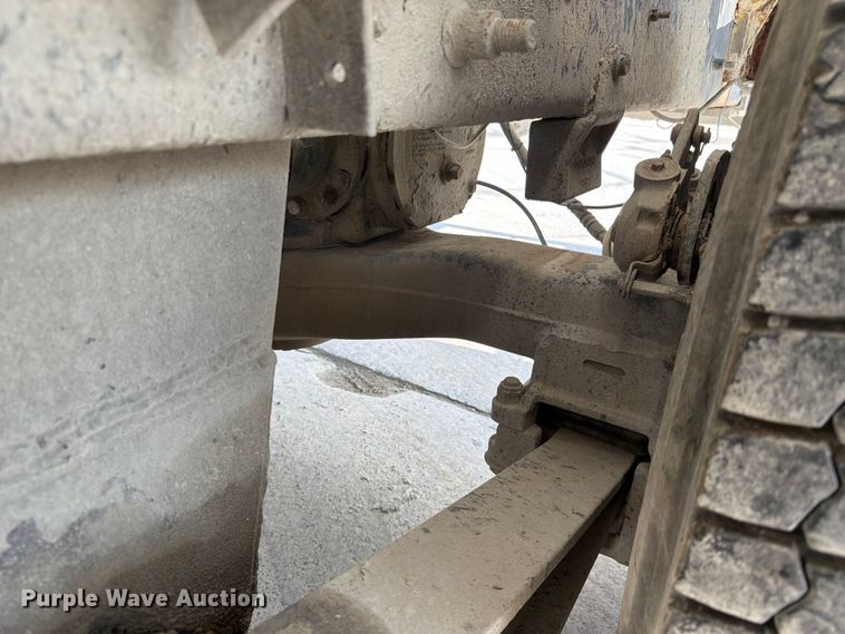 image for item DN6646 2004 Mack CV713 ready mix truck