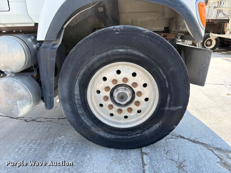 image for item DN6646 2004 Mack CV713 ready mix truck