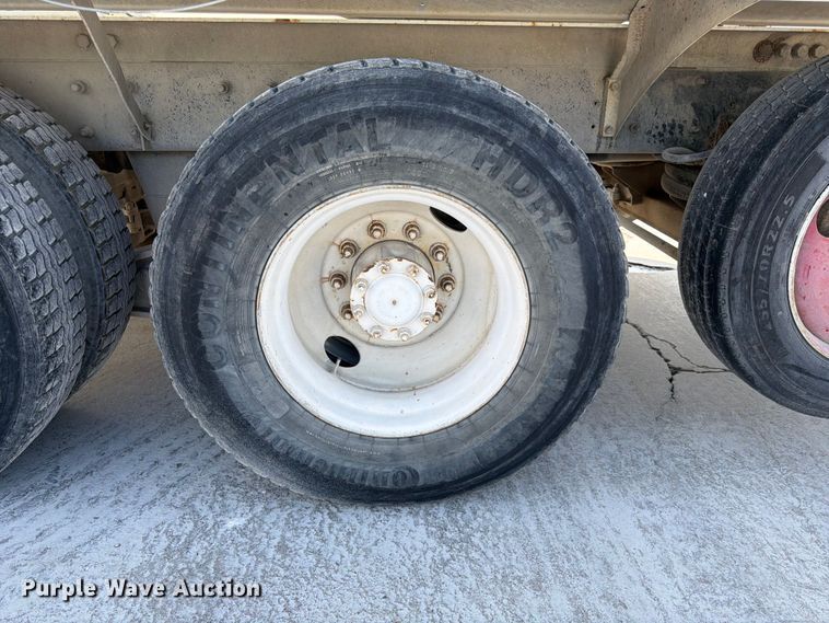 image for item DN6646 2004 Mack CV713 ready mix truck