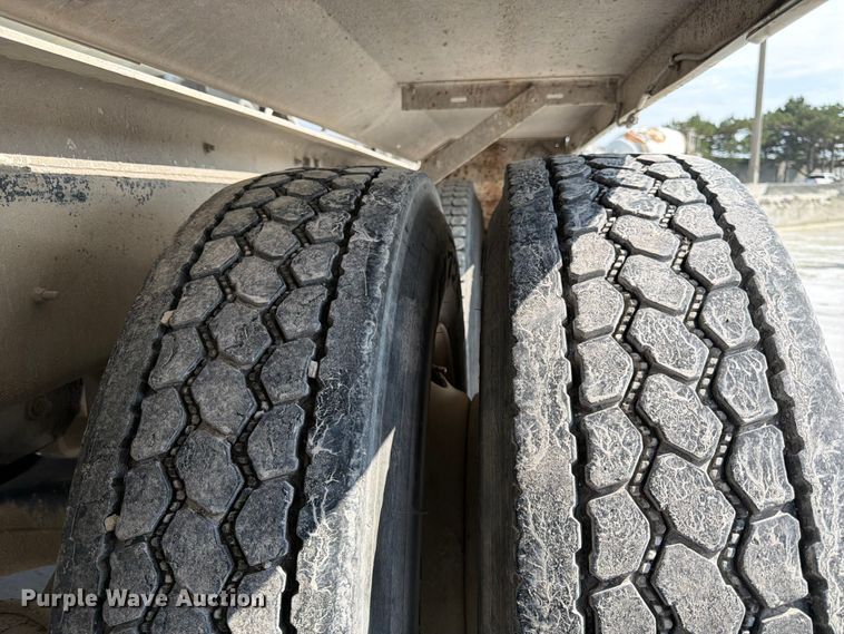 image for item DN6646 2004 Mack CV713 ready mix truck