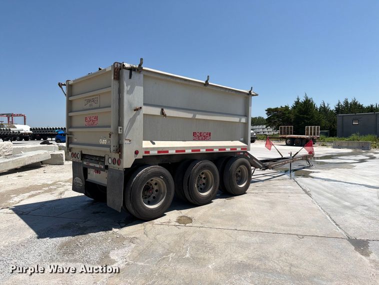 image for item DN6647 2013 Cornhusker 800 800R-8212-844 end dump pup trailer