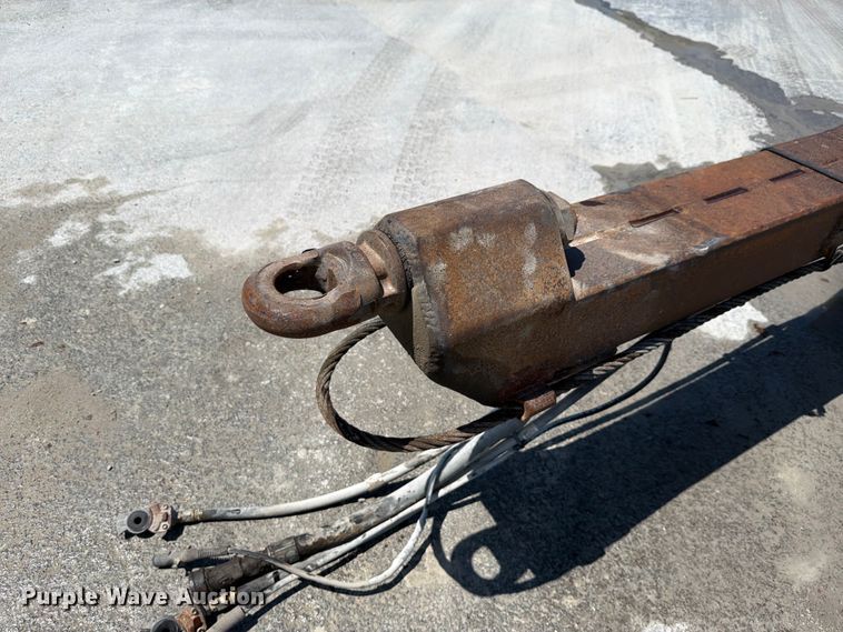 image for item DN6647 2013 Cornhusker 800 800R-8212-844 end dump pup trailer