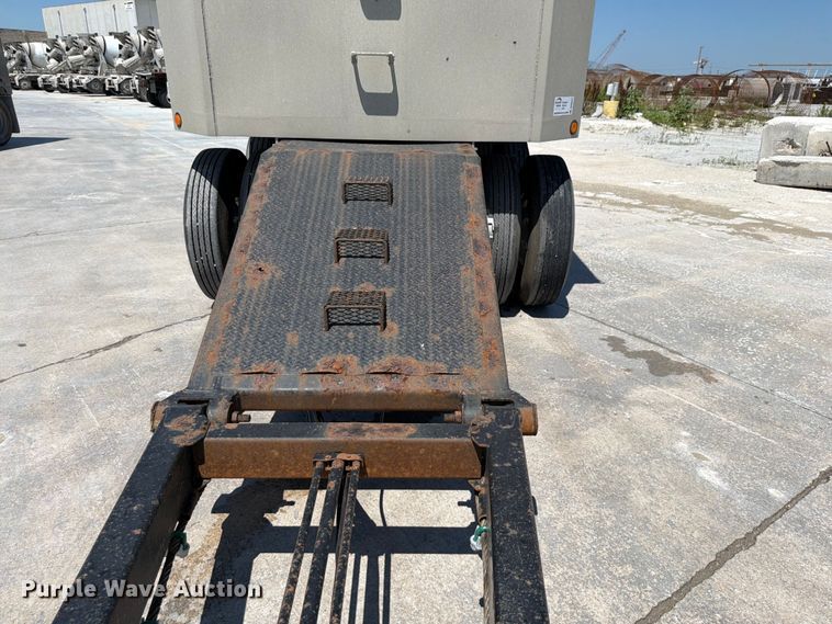 image for item DN6647 2013 Cornhusker 800 800R-8212-844 end dump pup trailer