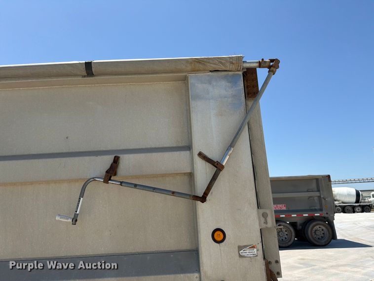 image for item DN6647 2013 Cornhusker 800 800R-8212-844 end dump pup trailer