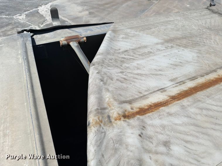 image for item DN6647 2013 Cornhusker 800 800R-8212-844 end dump pup trailer