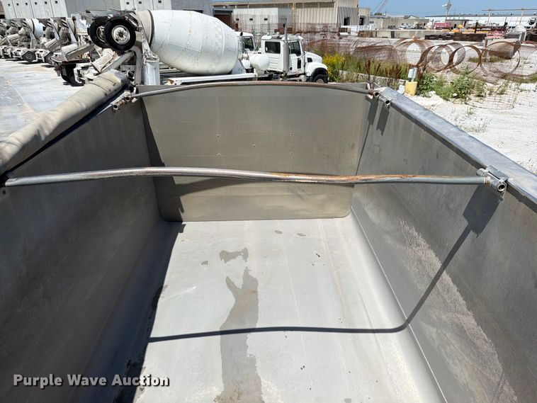 image for item DN6647 2013 Cornhusker 800 800R-8212-844 end dump pup trailer