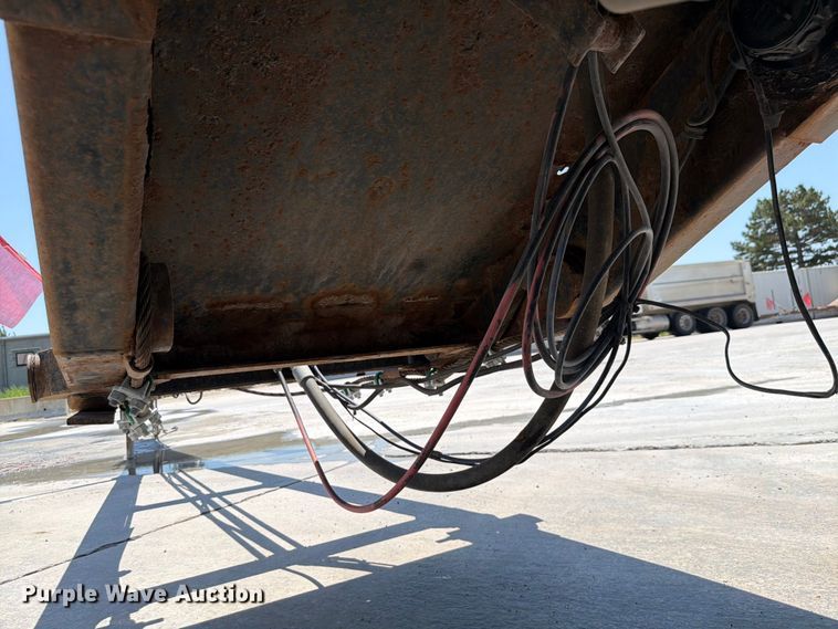 image for item DN6647 2013 Cornhusker 800 800R-8212-844 end dump pup trailer