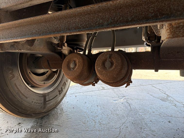 image for item DN6647 2013 Cornhusker 800 800R-8212-844 end dump pup trailer