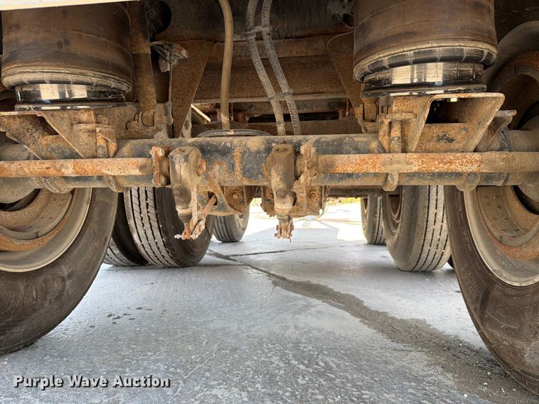 image for item DN6647 2013 Cornhusker 800 800R-8212-844 end dump pup trailer