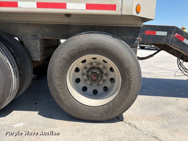 image for item DN6647 2013 Cornhusker 800 800R-8212-844 end dump pup trailer