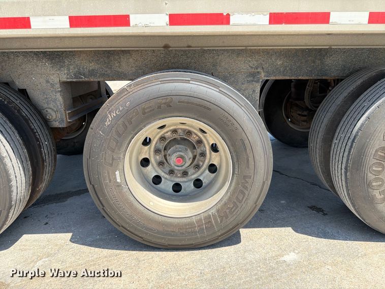 image for item DN6647 2013 Cornhusker 800 800R-8212-844 end dump pup trailer