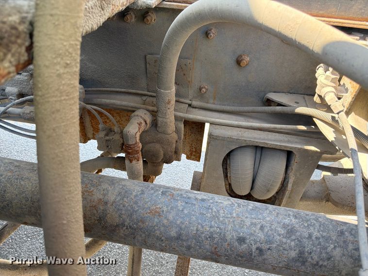 image for item DN6648 2016 Mack Pinnacle CHU613 dump truck