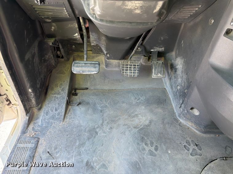 image for item DN6648 2016 Mack Pinnacle CHU613 dump truck