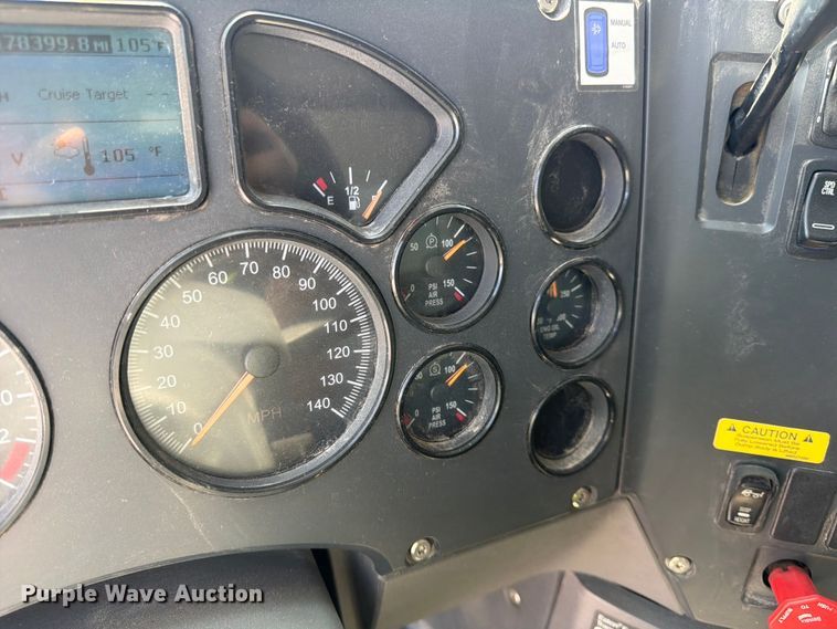 image for item DN6648 2016 Mack Pinnacle CHU613 dump truck