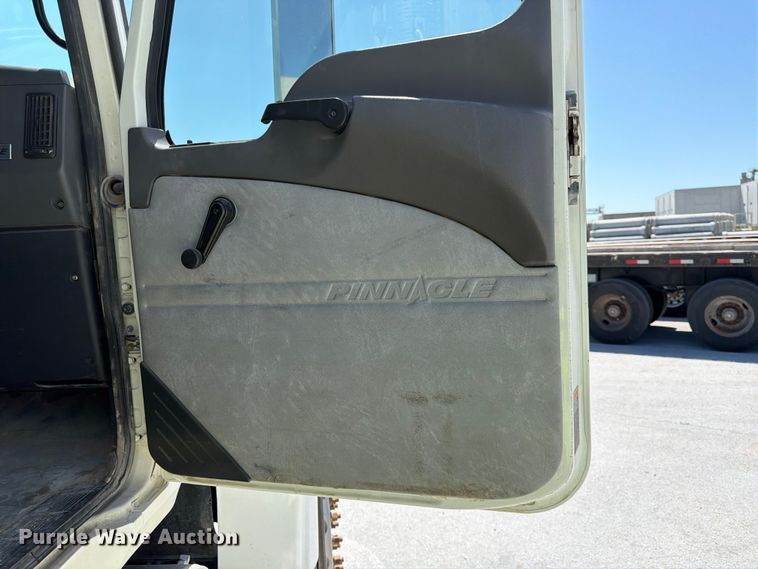 image for item DN6648 2016 Mack Pinnacle CHU613 dump truck
