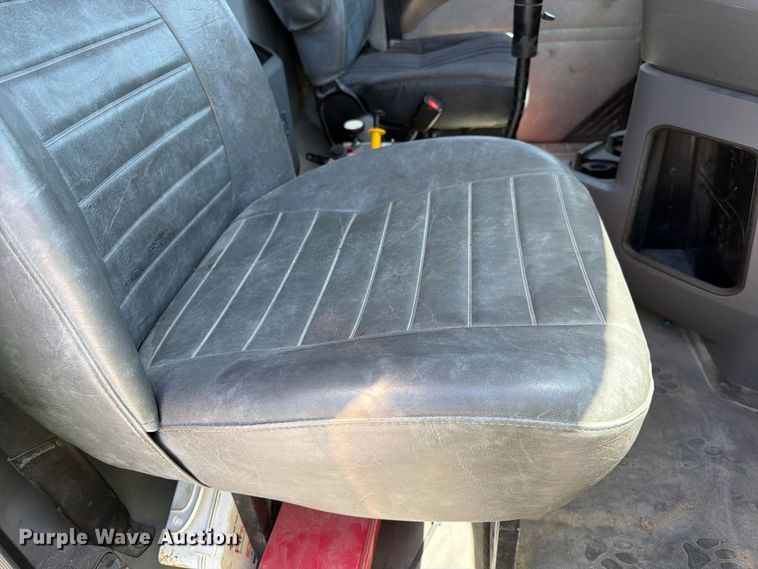image for item DN6648 2016 Mack Pinnacle CHU613 dump truck