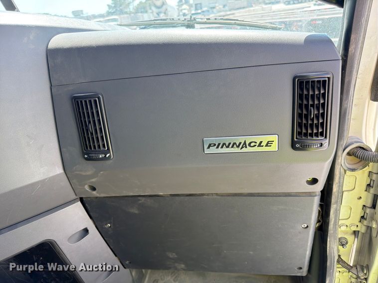 image for item DN6648 2016 Mack Pinnacle CHU613 dump truck