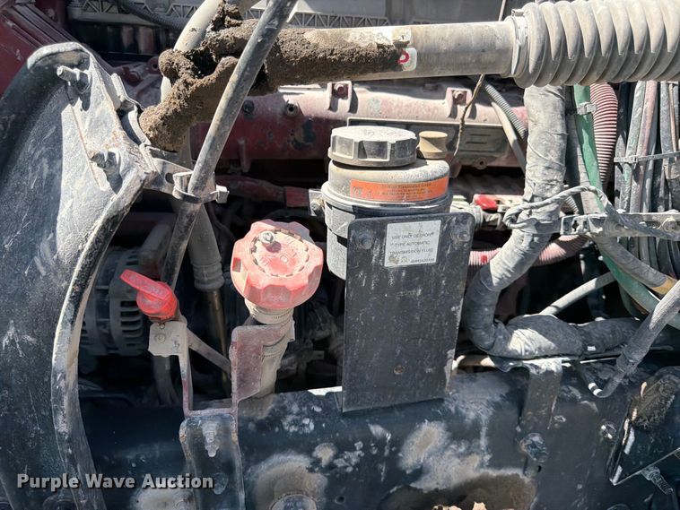 image for item DN6648 2016 Mack Pinnacle CHU613 dump truck