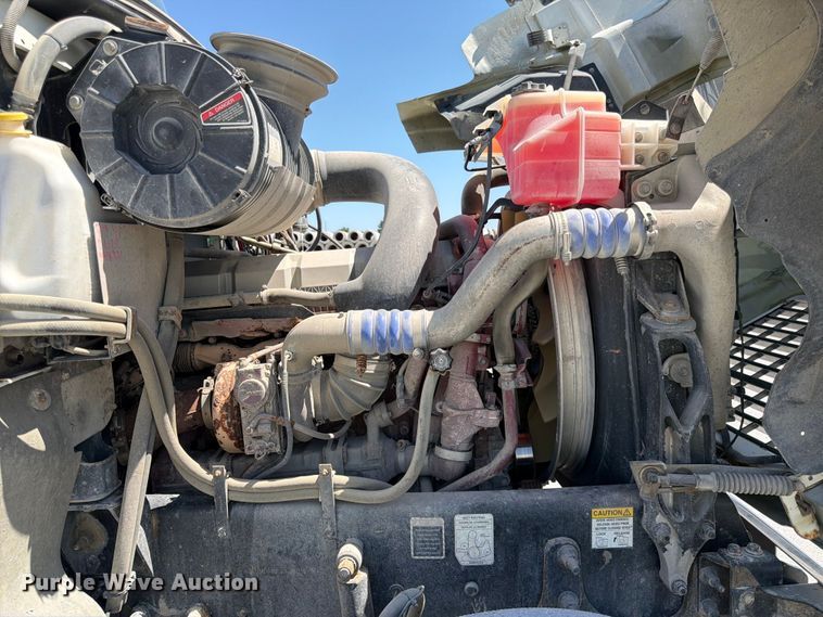 image for item DN6648 2016 Mack Pinnacle CHU613 dump truck
