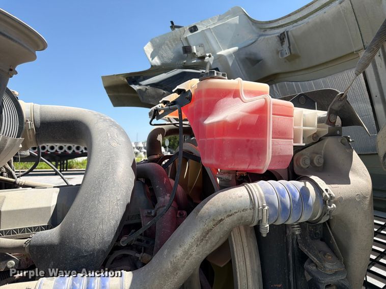 image for item DN6648 2016 Mack Pinnacle CHU613 dump truck